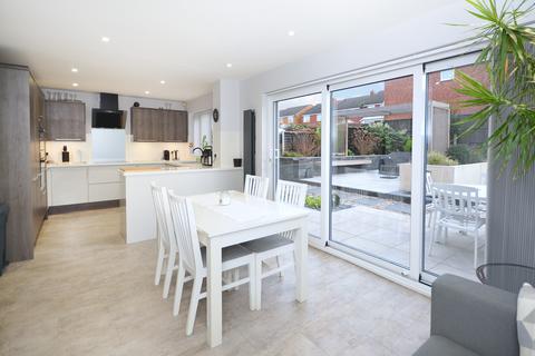 4 bedroom detached house for sale, Andrews Way, Raunds