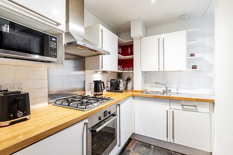 undefined, Sumner Street, London SE1