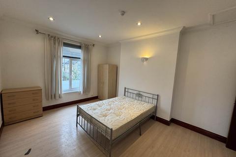 undefined, Claude Road