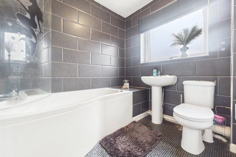 undefined, Hawthorne Avenue, Gloucester, Gloucestershire, GL4