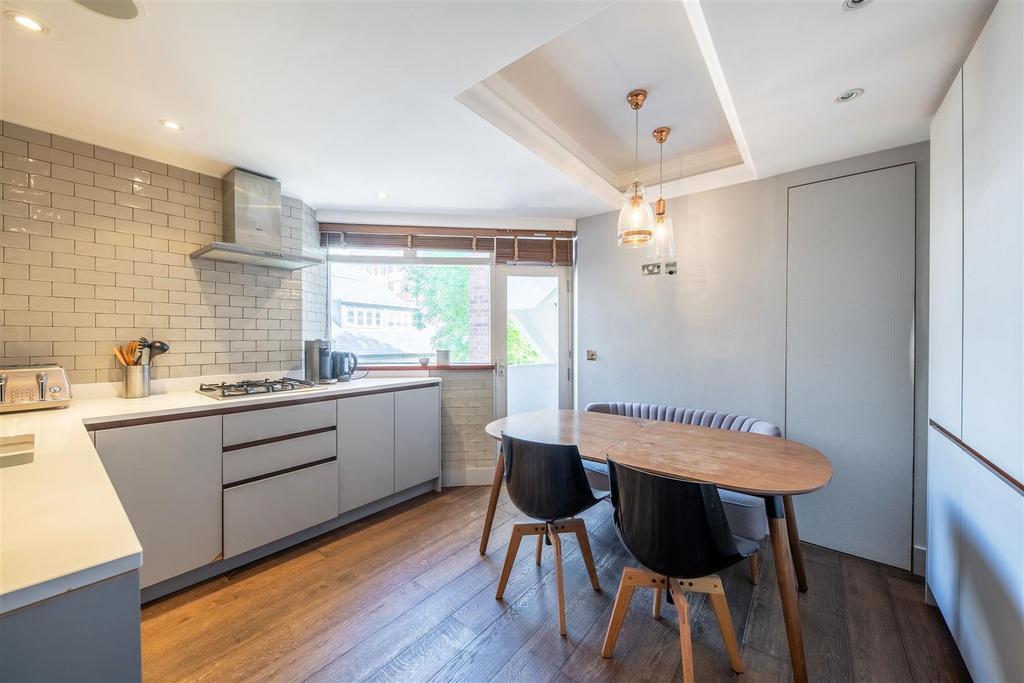 80 neville court 3095 kit.jpg