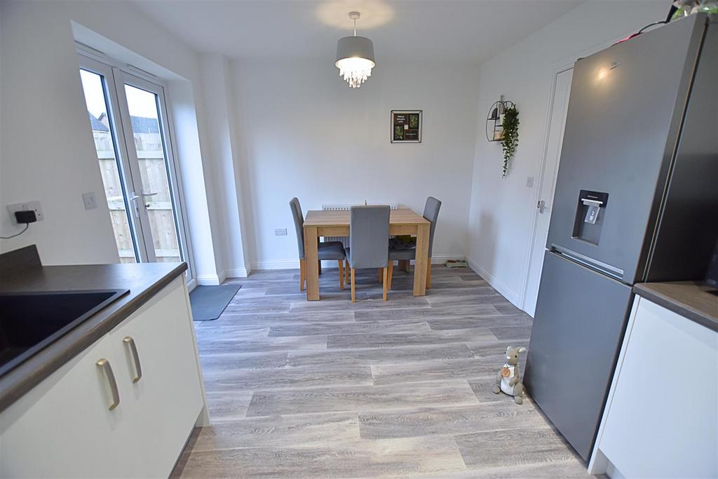 Kitchen dining room