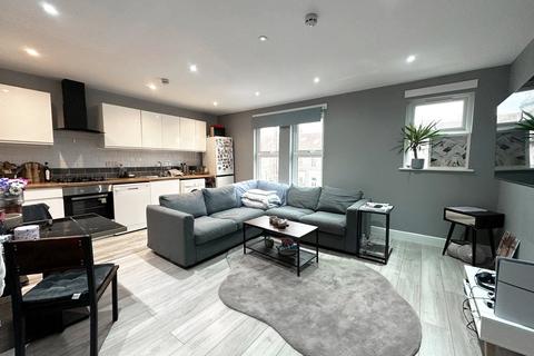 2 bedroom flat for sale, Ringstead Road, London, SE6