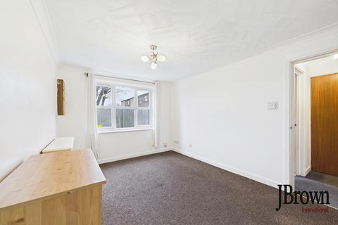 1 bedroom flat for sale, Dock Road, Tilbury, Essex, RM18