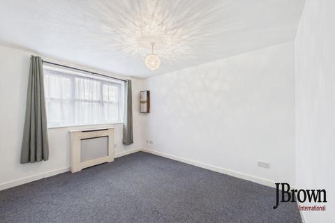 1 bedroom flat for sale, Dock Road, Tilbury, Essex, RM18