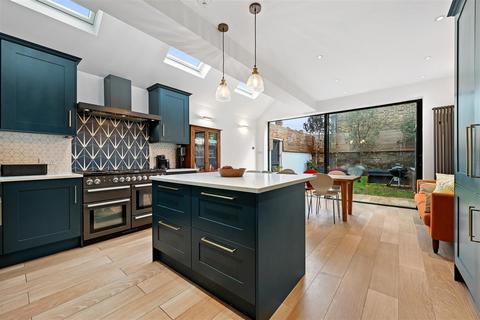 undefined, Purves Road, Kensal Green, NW10 5ST