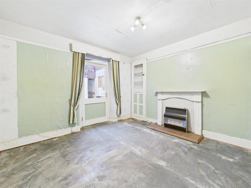 CAM05474 G0-PR0045-STILL003.jpg