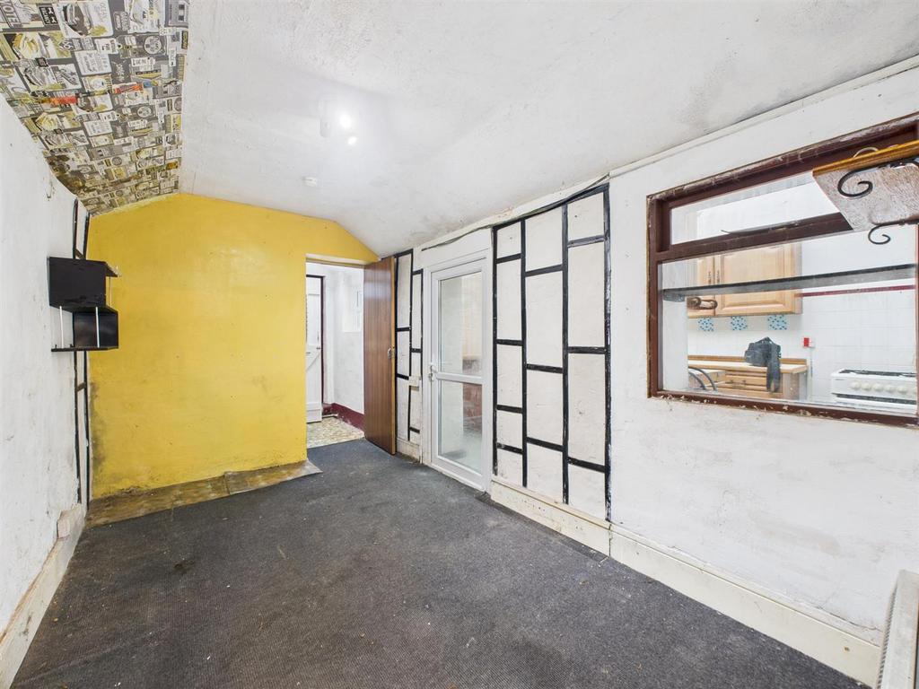 CAM05474 G0-PR0045-STILL006.jpg