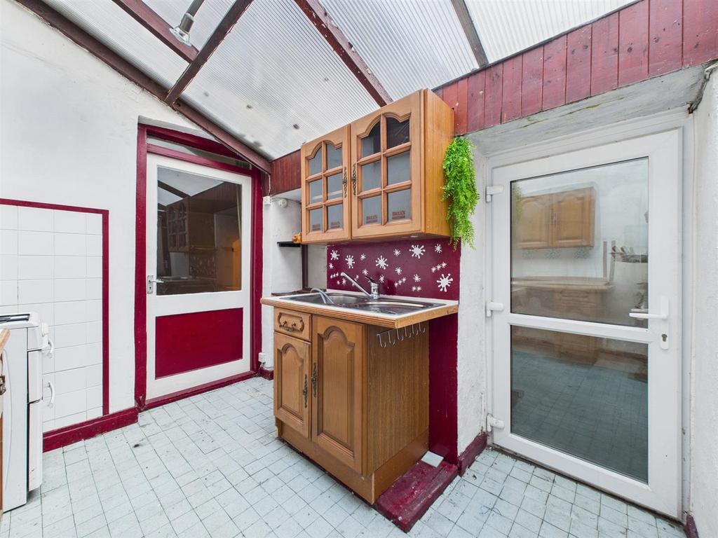 CAM05474 G0-PR0045-STILL008.jpg