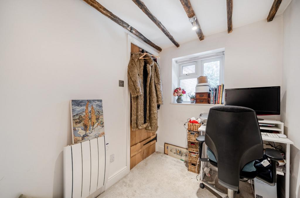 1387009-6-693956b...