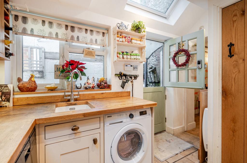 1387009 12 693957...