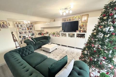 undefined, Columbia Gardens, Warwickshire CV12