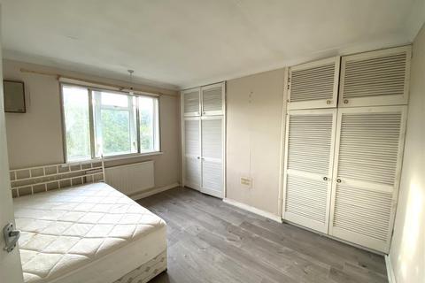 3 bedroom semi-detached house for sale, Hatch Lane, Harmondsworth