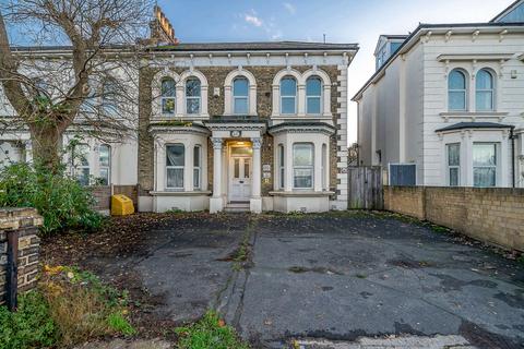 undefined, Overcliffe, Gravesend, DA11