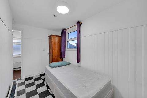 undefined, Overcliffe, Gravesend, DA11