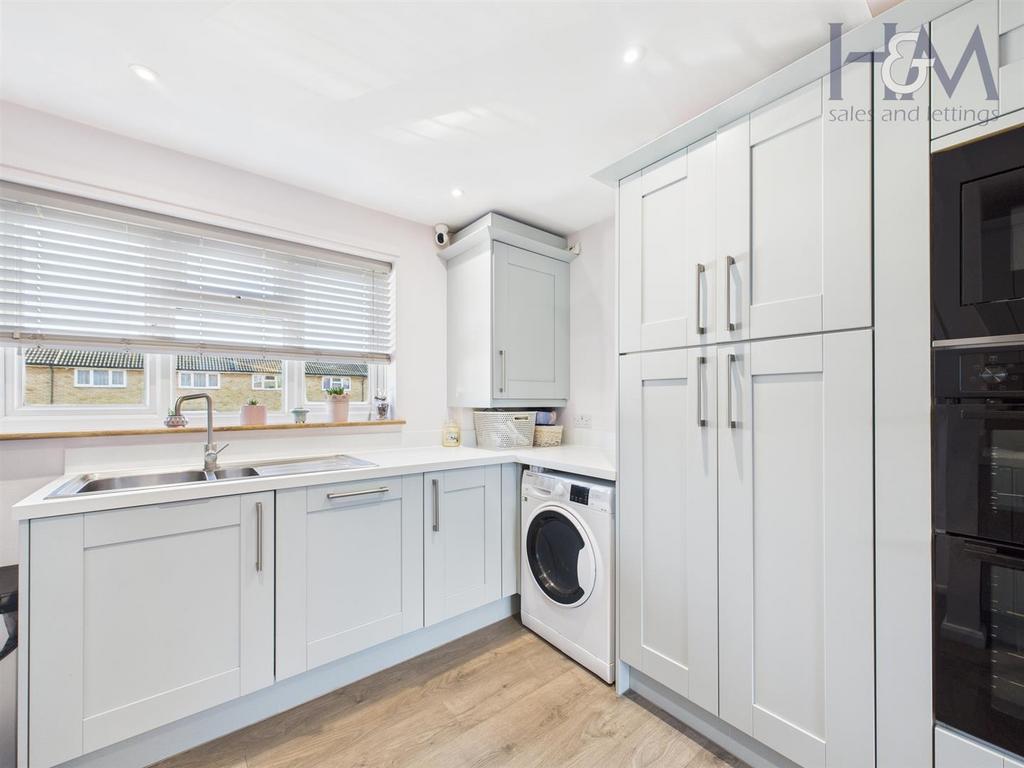 CAM05648 G0-PR0024-STILL013.jpg