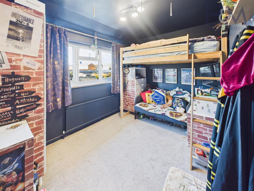 CAM05648 G0-PR0024-STILL037.jpg