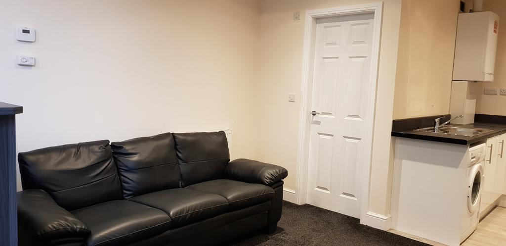 5 Christina House, Lennox Street, Preston. PR1 3 XU