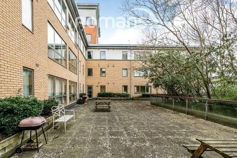 1 bedroom property for sale, Ream Court, Ryemead Boulevard, High Wycombe