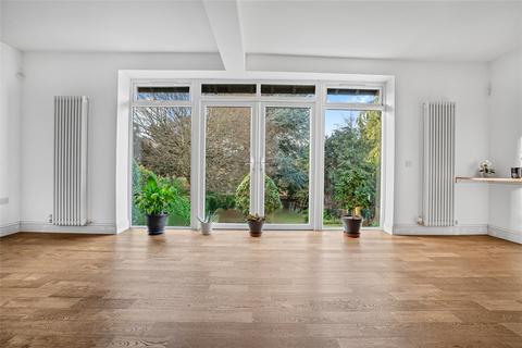 3 bedroom bungalow for sale, Woodwaye, Hertfordshire WD19