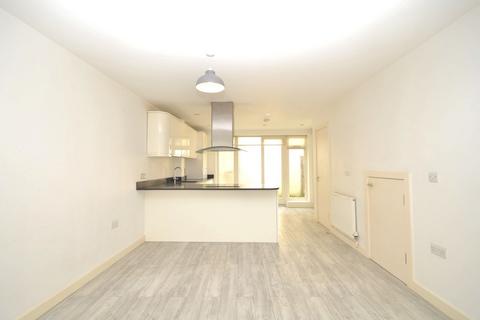 3 bedroom end of terrace house to rent, Paddock Gardens, Crystal Palace SE19