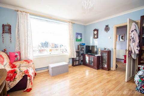 3 bedroom terraced house for sale, Gosforth Lane, South Oxhey