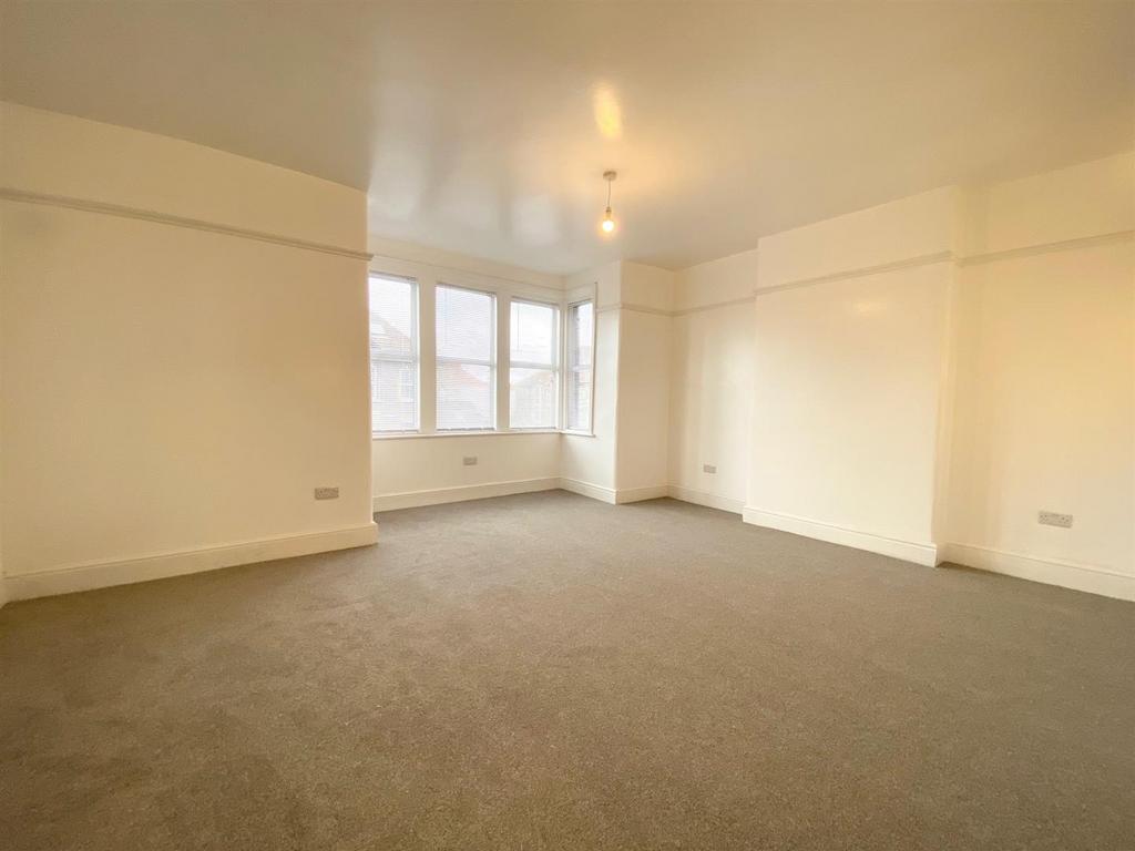 Main Bedroom.jpg