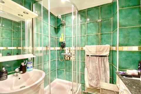 undefined, Warwick Road, Kensington, W14