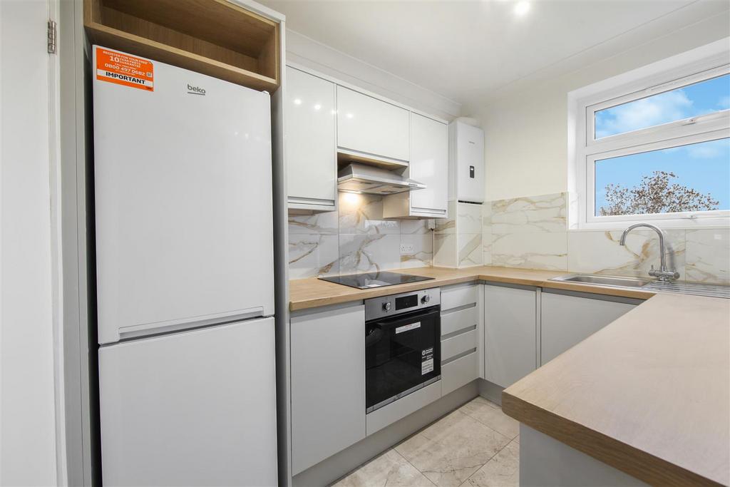 27 Atherton Heights - jgq Ylo2 TLc XU0l5vl Dy2.jpg