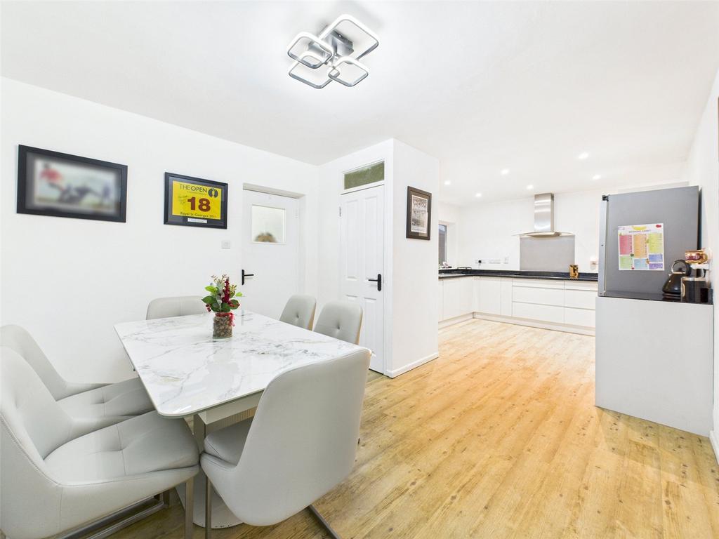 Kitchen / Dining
