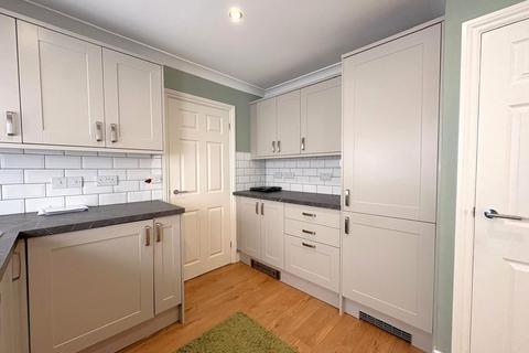2 bedroom detached bungalow for sale, Elder Grove, Carmarthen SA31