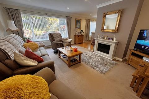 2 bedroom detached bungalow for sale, Elder Grove, Carmarthen SA31