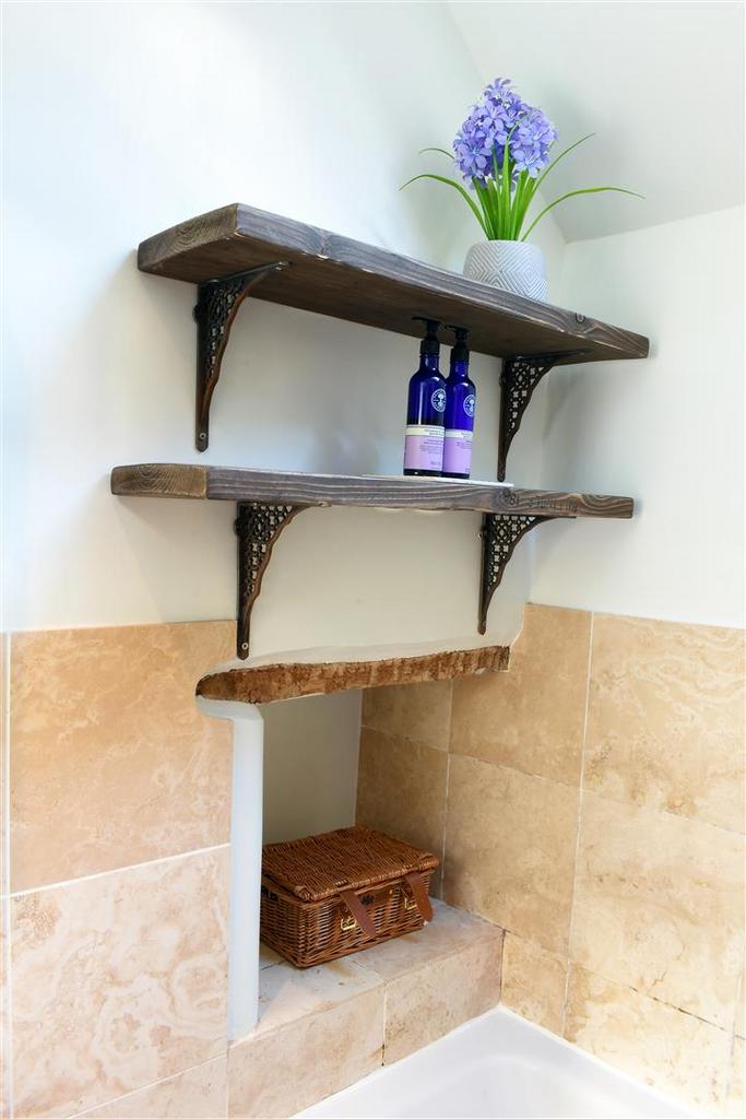 Bathroom 1.jpg