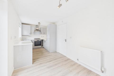 3 bedroom house to rent, Tigers Road, Leicester LE8