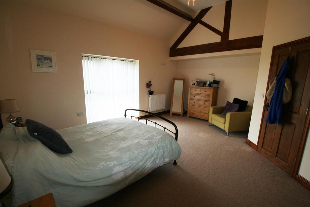 Thegrange,bed1.JPG