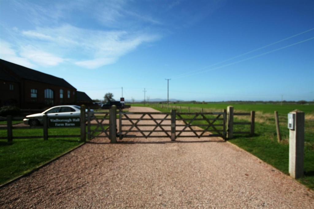 Thegrange,entrance.JPG