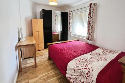 4 bedroom semi-detached house for sale, Gascoigne Crescent, Harrogate