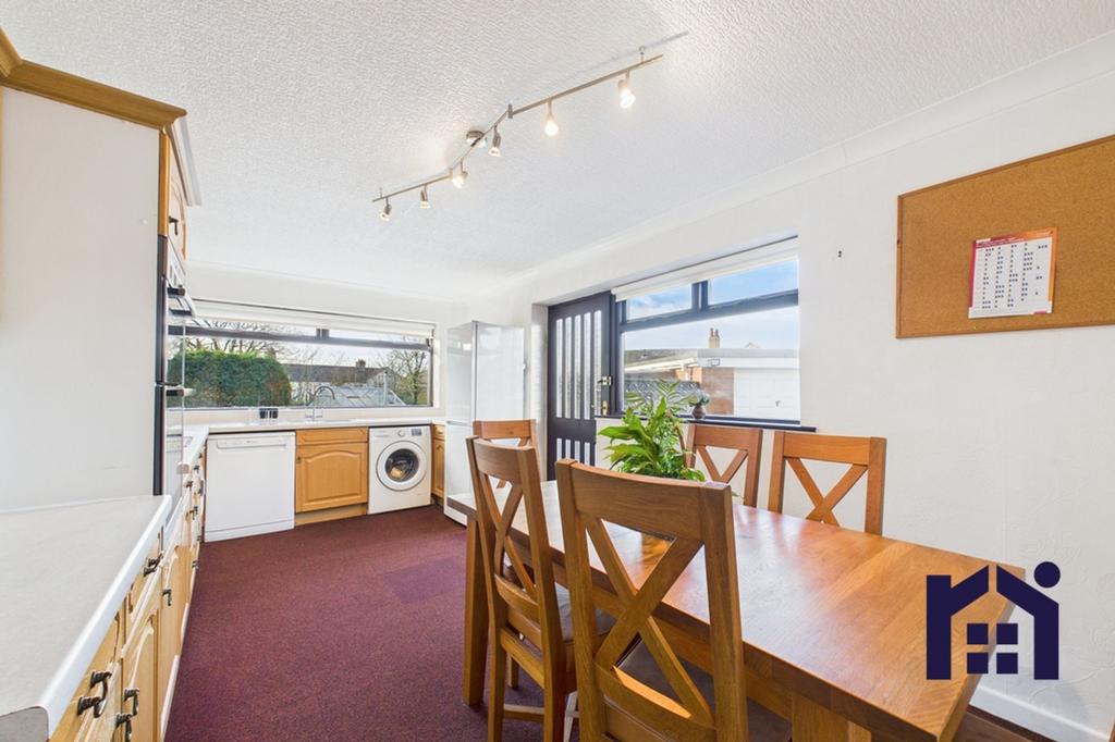 Dining kitchen