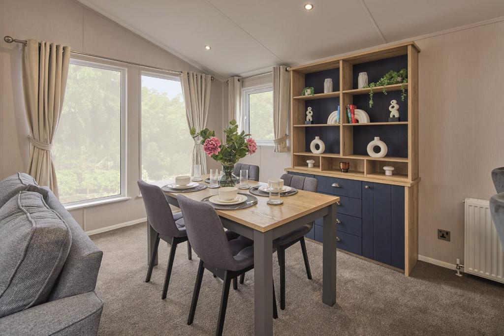 The New Holland - Dinette-min.jpg