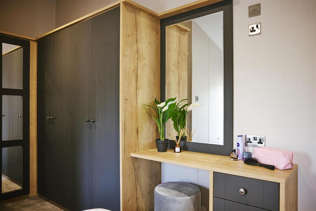 The New Holland - Vanity Mirror-min.jpg