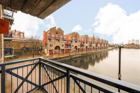 Maynards Quay, London E1W