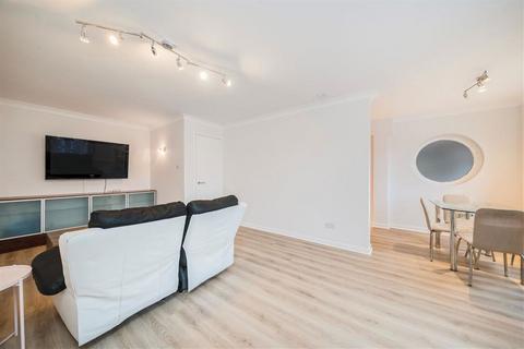 2 bedroom flat to rent, Maynards Quay, London E1W