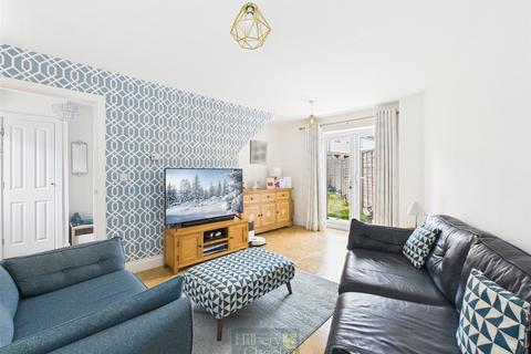2 bedroom terraced house for sale, School Avenue, Basildon, Essex, SS15