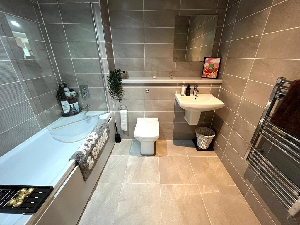 Main Bathroom