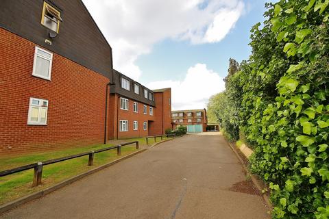 2 bedroom apartment for sale, Limes Avenue, Chigwell, IG7