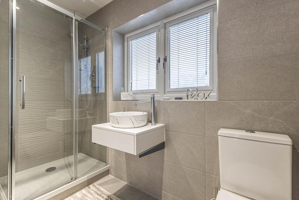 En-Suite 1