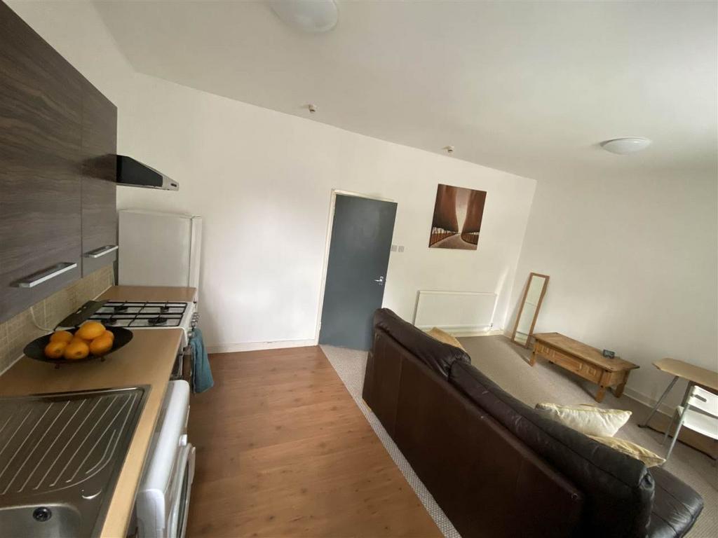 Kitchen living