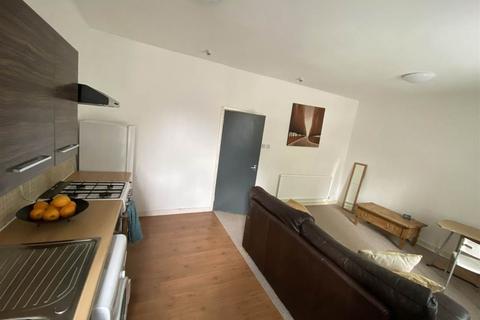 1 bedroom flat to rent, Richmond Road, Roath, Cardiff