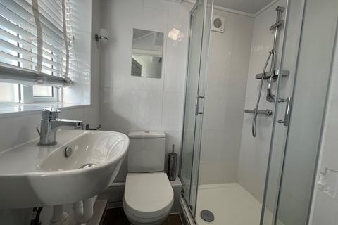 1 bedroom house to rent, Overn Avenue, Buckingham, MK18