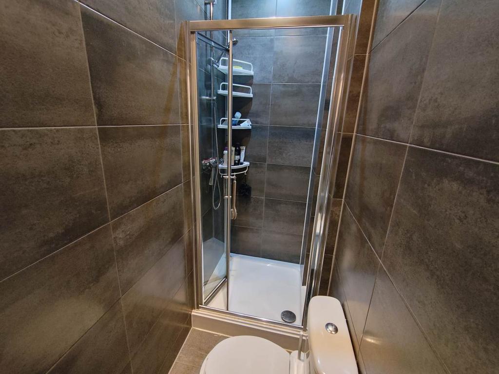 Shower room (2)